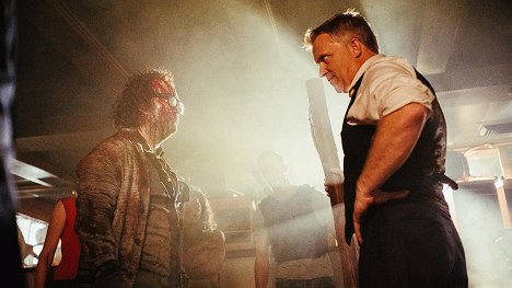 Justin Shenkarow, Anthony Michael Hall - Z, mint zombi - Corporate Retreat - Filmfotók