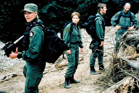 Amanda Tapping, Christina Cox, Michael Shanks - Hviezdna brána - The Sentinel - Z filmu