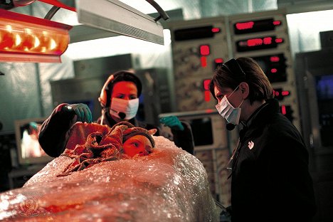 Ona Grauer, Teryl Rothery - Stargate Kommando SG-1 - Virus aus dem Eis - Filmfotos