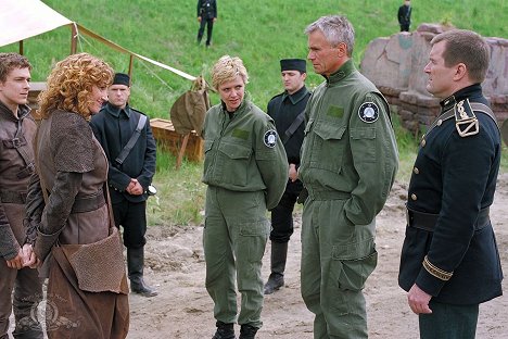 Gwynyth Walsh, Amanda Tapping, Richard Dean Anderson, Daryl Shuttleworth - Stargate Kommando SG-1 - Heilung - Filmfotos
