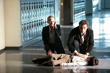 Marley Shelton, Rufus Sewell - Eleventh Hour - Cardiac - De la película