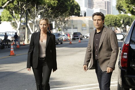 Marley Shelton, Rufus Sewell - Eleventh Hour - Containment - Filmfotos