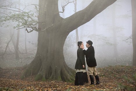 Eva Green, Ronan Vibert - Londoni rémtörténetek - The Nightcomers - Filmfotók