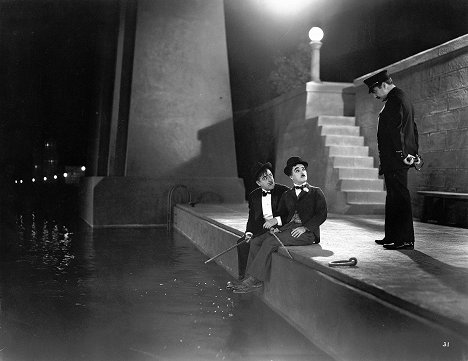 Harry Myers, Charlie Chaplin - City Lights - Photos