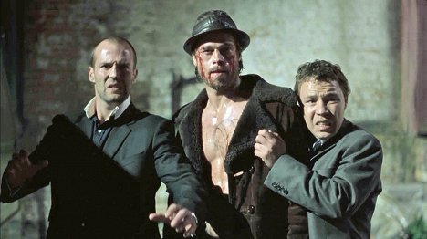 Jason Statham, Brad Pitt, Stephen Graham - Podfu(c)k - Z filmu