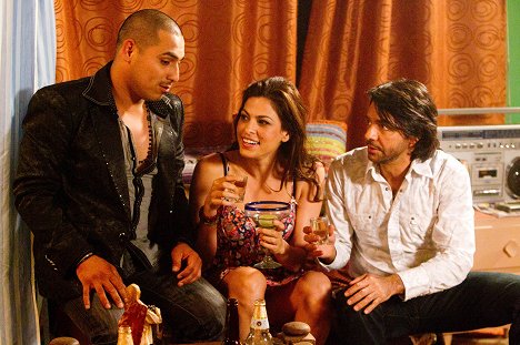 Espinoza Paz, Eva Mendes, Eugenio Derbez - Girls attitude : Mode d'emploi - Film