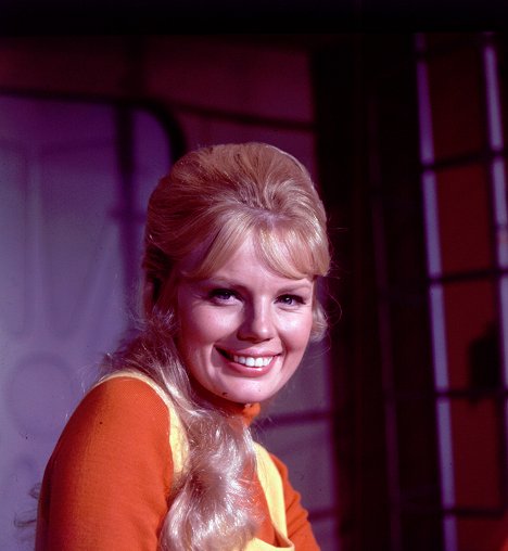 Marta Kristen - Perdus dans l'espace - Promo