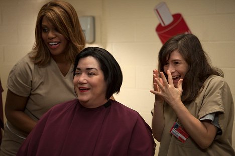 Laverne Cox, Lea DeLaria, Yael Stone - Orange Is The New Black - La Fête des mères - Film
