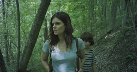 Betsy Brandt, Zev Haworth - Claire in Motion - Do filme