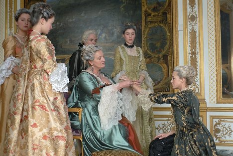 Charlotte de Turckheim, Hélène de Fougerolles - Jeanne Poisson, Marquise de Pompadour - De la película