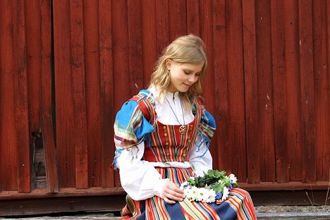 Nicole Onnela - Juhannustyttö - Promóció fotók