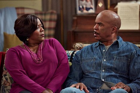 Loretta Devine, David Alan Grier - The Carmichael Show - Prayer - Photos