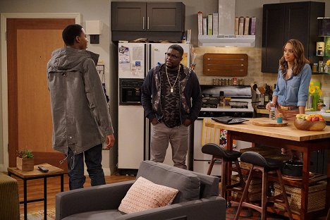 Lil Rel Howery, Amber Stevens West - The Carmichael Show - New Neighbors - Filmfotos