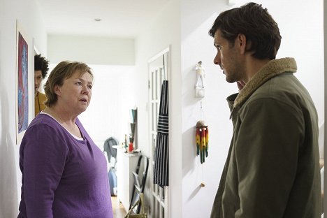 Pauline Quirke, Mathew Baynton - You, Me and the Apocalypse - Frisches Blut - Filmfotos