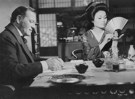 John Wayne, Eiko Ando - The Barbarian and the Geisha - Do filme