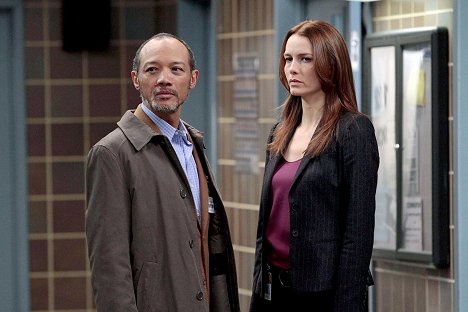 Paul Calderon, Saffron Burrows - Law & Order: Criminal Intent - Disciple - Photos