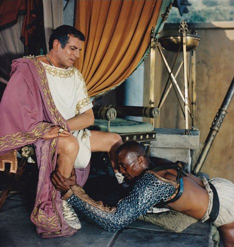 Laurence Olivier, Woody Strode - Spartacus - Photos
