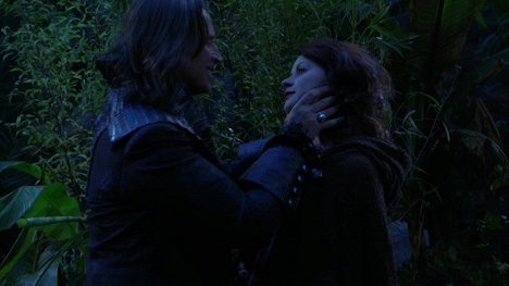 Robert Carlyle, Emilie de Ravin - Once Upon a Time - Lost Girl - Photos
