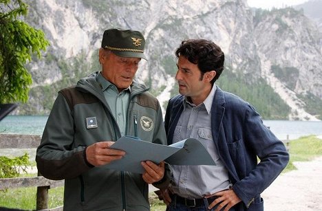 Terence Hill, Enrico Ianniello - Un passo dal cielo - De la película