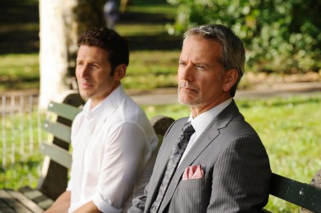 Campbell Scott - Royal Pains - Fight or Flight - Photos
