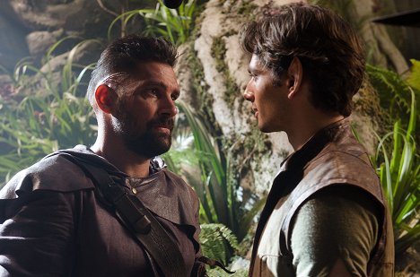 Manu Bennett, Marcus Vanco - The Shannara Chronicles - Utopia - Photos