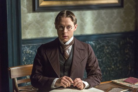 Samuel Barnett - Penny Dreadful - Dravci vzdálení i blízcí - Z filmu