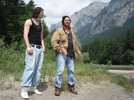 Marvin Fred Colorado, Michael Thomas - Across the Mile - De la película