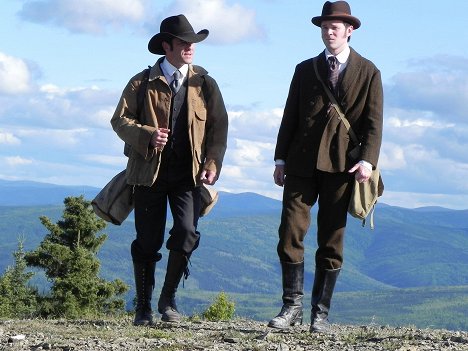 Yannick Bisson, Aaron Ashmore - Murdochove záhady - Murdoch of the Klondike - Z filmu