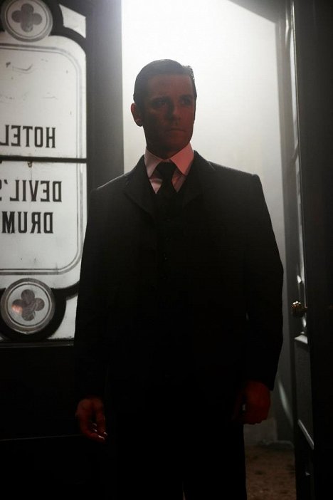 Yannick Bisson - Případy detektiva Murdocha - Procházka nebezpečnou čtvrtí 1. část - Z filmu