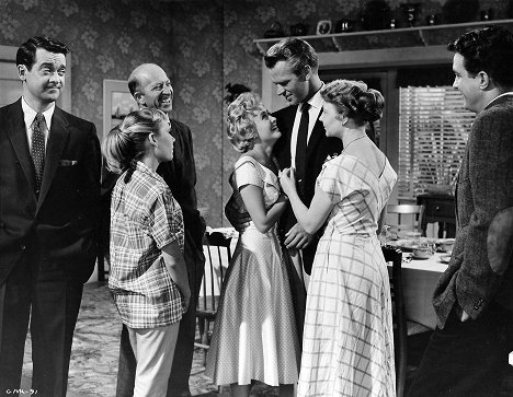 Tommy Noonan, Judy Nugent, Frank Cady, Jane Powell, Keith Andes, Una Merkel - The Girl Most Likely - Z filmu