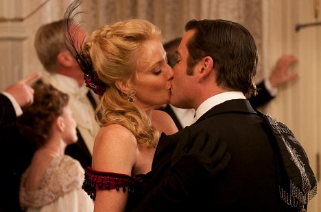 Helene Joy, Yannick Bisson - Murdochove záhady - Twentieth Century Murdoch - Z filmu