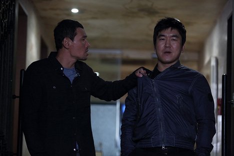 Jeong-min Hwang, Je-moon Yoon - Jeonseolui joomeok - Filmfotos