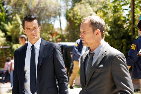 Josh Duhamel, Dean Winters - Battle Creek - Old Flames - Do filme