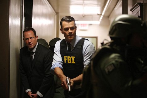 Dean Winters, Josh Duhamel - Battle Creek - Cereal Killer - Z filmu