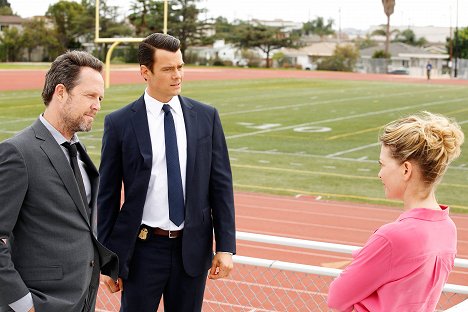 Dean Winters, Josh Duhamel - Battle Creek - Homecoming - De la película