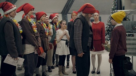 Sanna Stolberg, Petra Karjalainen, Mikko Nousiainen, Kaisa Hela, Sampo Lintula - Kadonnut: Joulupukki - De la película
