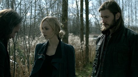 Laura Vandervoort, Greyston Holt - Bitten - Tili Tili Bom - De la película