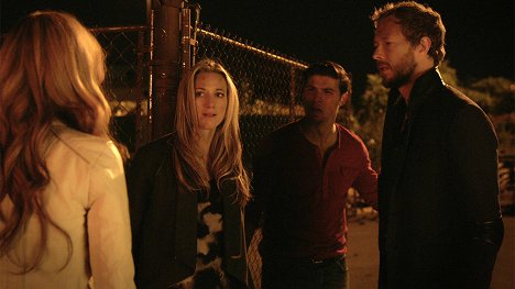 Zoie Palmer, Luke Bilyk, Kris Holden-Ried - Lost Girl - Rise - Film