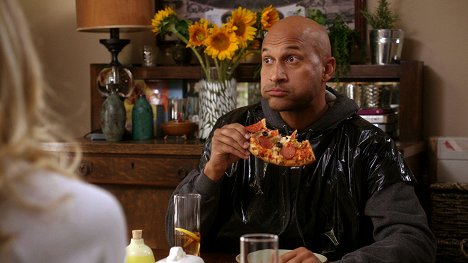 Keegan-Michael Key - Playing House - Employee of the Month - Photos