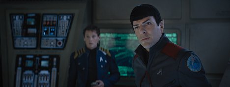 Anton Yelchin, Zachary Quinto - Star Trek: Mindenen túl - Filmfotók