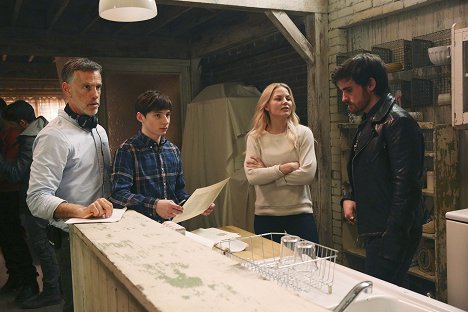 Steve Pearlman, Jared Gilmore, Jennifer Morrison, Colin O'Donoghue - Once Upon a Time - Our Decay - Making of
