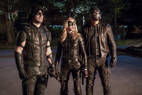 Stephen Amell, Katie Cassidy, David Ramsey - Arrow - Liberto - Do filme