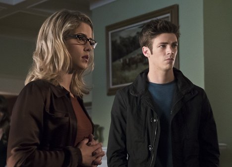 Emily Bett Rickards, Grant Gustin - Arrow - Legends of Yesterday - Z filmu