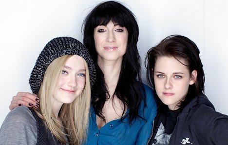 Dakota Fanning, Floria Sigismondi, Kristen Stewart - The Runaways - A rocker csajok - Promóció fotók