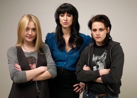 Dakota Fanning, Floria Sigismondi, Kristen Stewart - The Runaways - A rocker csajok - Promóció fotók