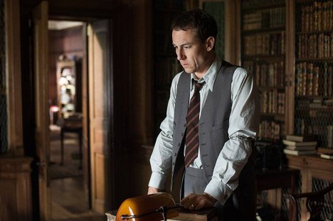 Tobias Menzies - Outlander - Az idegen - Tükör Által, Homályosan - Filmfotók