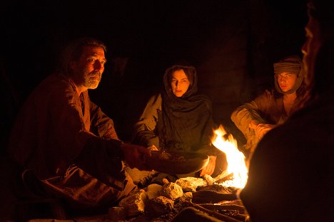 Ciarán Hinds, Ayelet Zurer, Tye Sheridan - Last Days in the Desert - Filmfotók