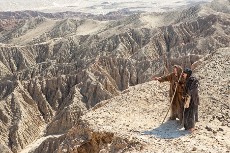 Ciarán Hinds, Ewan McGregor - Last Days in the Desert - Photos