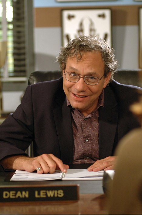 Lewis Black - Accepted - Van film