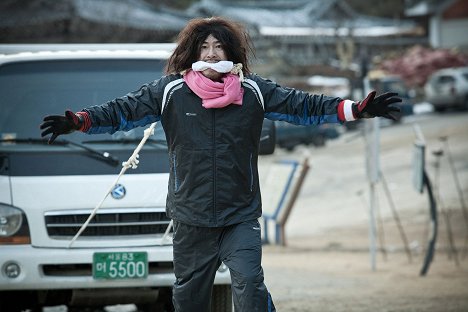 Ji-hwan Kang - Runway Cop - Photos